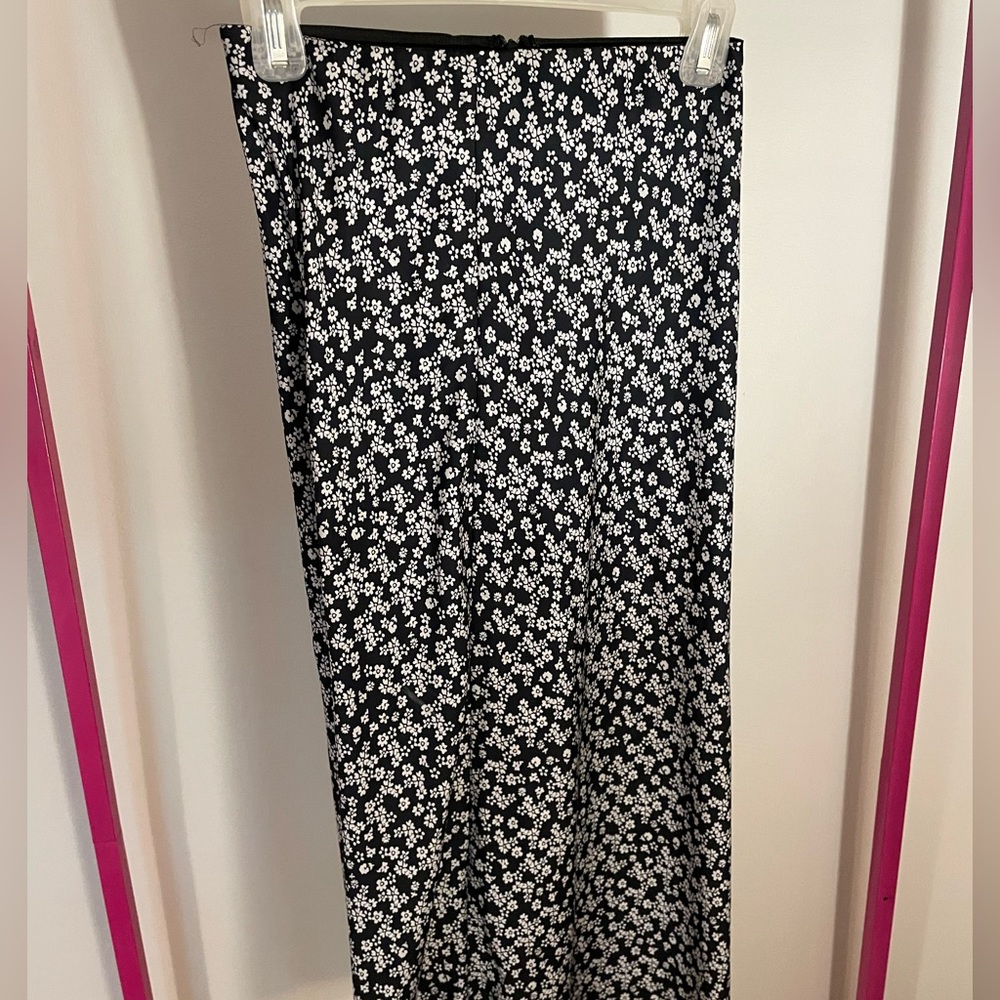 Urban outfitters navy floral print skirt